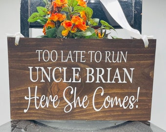 Ring Bearer Sign - Funny Ring Bearer Signs Rustic Wedding Decor Flower Girl Sign Wood Wedding Signage