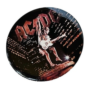 AC/DC Pinback vtg Concert memorabilia Pin Button Angus Young heavy metal tnt ac New York City skyscrapers