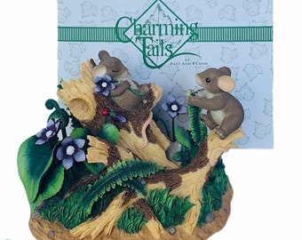 FIGURA DE COLAS ENCANTADORAS Fitz y Floyd, ratones coleccionables vintage, ratón antropomórfico, regalo, decoración, caja, plumín, helecho, cosquillas, flor floral 89/140