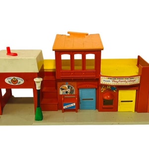 Fisher Price Little People vtg figurka zabawka zestaw straż pożarna wioska ratunkowa