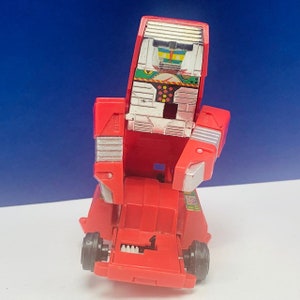 TRANSFORMERS GOBOTS ROBOTS vintage action figure original G1 toy vtg Hasbro Takara 1985 Buddy L red car flip up BMC2