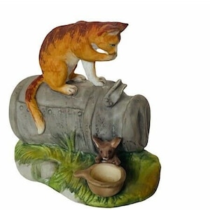 Cat Kitten Figurine anthropomorphic sculpture 1985 Lefton M-m-m Good mouse mice