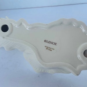LENOX HUMMINGBIRD FIGURINE Pure Porcelain White Gold Trim Sculpture