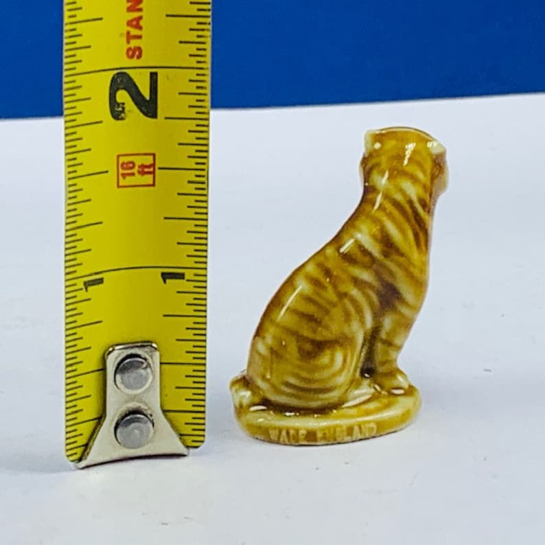 WADE WHIMSIES MINIATURE figurine whimsy England made vintage animal mcm vtg decor collectible red rose tea Siberian Tiger
