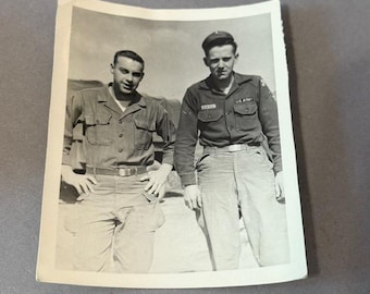 Real Vietnam War Photo Military Soldier Memorabilia Ephemera US Army Friends
