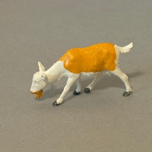 Vintage Plastic Farm Animal Britains Deetail 1972 Miniature Baby Cow Calf Graze