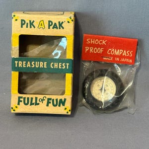 Antique Magic Trick Toy Vintage Hong Kong Pik Pak Box Shock Proof Compass Japan