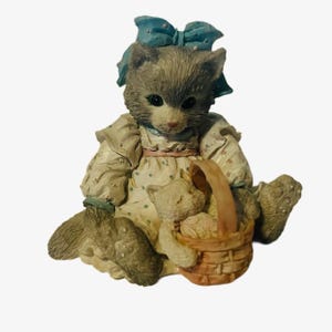 Calico Cat figurine Enesco Kitten Anthropomorphic Fur-Ever 1992 vtg Basket baby