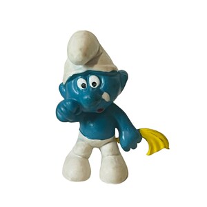 Smurfs toy figure Peyo Schleich Bully Germany 1978 vtg teardrop tear drop tissue