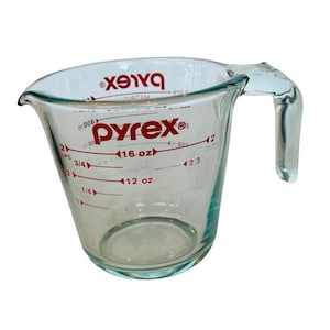 Pyrex Measuring 2 Cups Glass 500 ML vtg antique 1 one red glassware handle usa