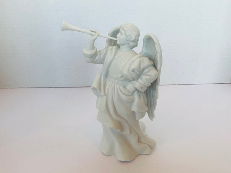 AVON VINTAGE FIGURINE 1992 Nativity Angel Gabriel Trumpet porcelain gift decor sculpture vtg mcm collectible Michael Christmas Holiday
