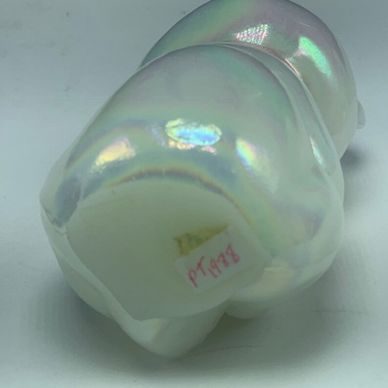 FENTON TEDDY BEAR vintage birthday glass figurine sculpture statue opalescent irredescent vtg retired original milk white pink rose necklace