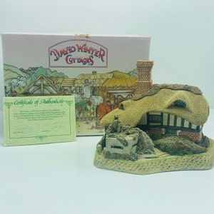 DAVID WINTER COTTAGE vintage figurine statue sculpture vtg great britain england nib box coa house Hine 1988 Home Guard