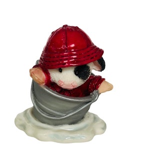 Marys Moo Moos Cow Figurine Enesco Anthropomorphic vtg Buckets of Fun rain coat