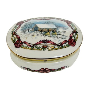 Heritage House Melodies Music Box Figurine Porcelain vtg Christmas All Faithful