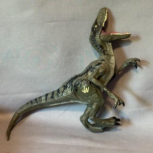 Vintage Jurassic Park Figure Toy Dinosaur Mattel Velociraptor Raptor Green Roar
