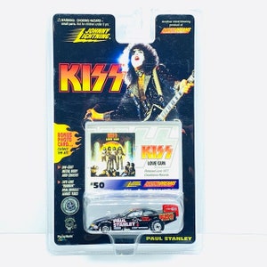 ジョニー ライトニング キッス ヴィンテージ ダイキャスト ストックカー モック ボーナス フォト カード 1997 ヴィンテージ ロックロール ヘビーメタル 記念品 マンティス ポール スタンレー #50 BM1