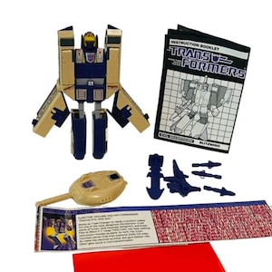 Blitzwing Transformers Takara robot figure Hasbro Takara G1 vtg toy lot 1984 jet BMC2