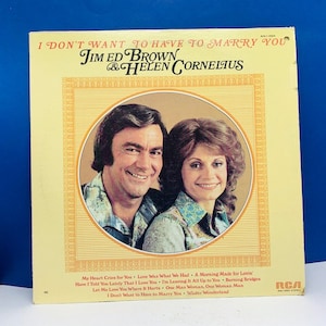 VINYL RECORD VINTAGE 33 rpm music album lp vtg with cover sleeve mcm 12 inch 12" Jim Ed Brown Helen Cornelius dont marry you