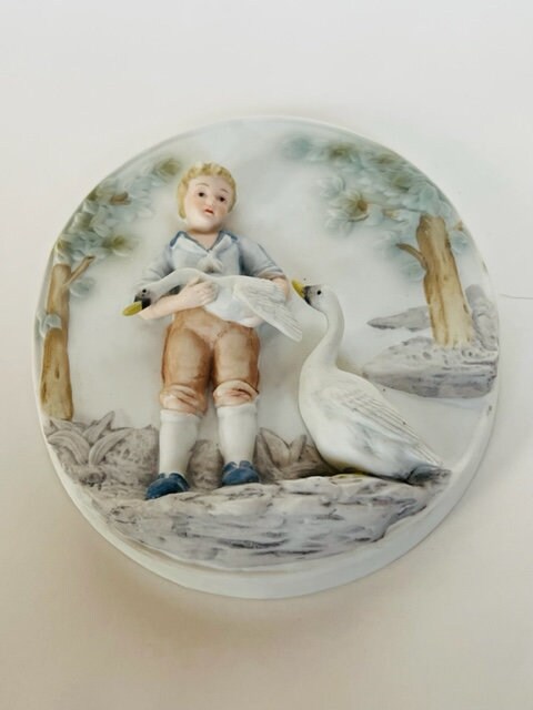 アンドレア バイ サデック 壁掛け エンボス加工 置物 セラミック 磁器