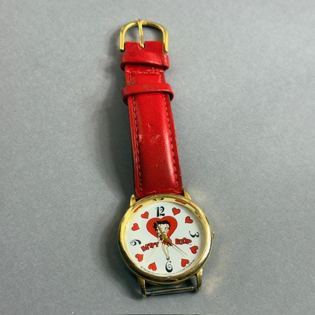 Betty Boop Watch Red Wristwatch Heart Kiss Large Face New Vintage Cartoon Betty Boop Cartoon Wristwatches for sale | eBay main image 3