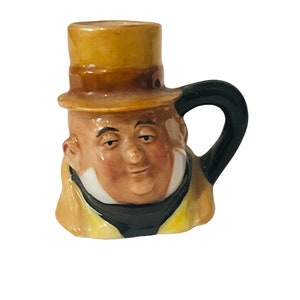 Mr Pickwick Franklin Mint Royal Doulton toby mug cup figurine Peter Jackson mini