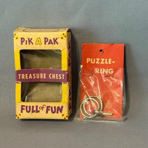 Antique Magic Trick Toy Vintage Hong Kong Pik Pak Box Treasure Chest Puzzle Ring