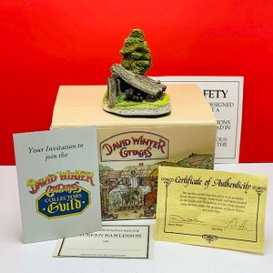 DAVID WINTER COTTAGE vintage figurine statue sculpture vtg great britain england nib box coa house Hine shires 1992 Shropshire pig shelter