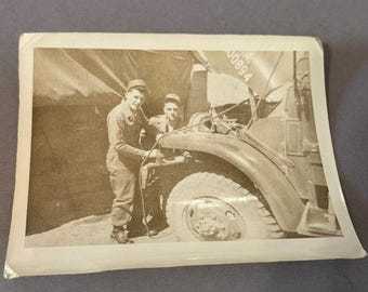 Real Vietnam War Photo Military Soldier Memorabilia Ephemera Jeep Mechanics USA