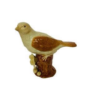 Williamsburg Bird Figurine Global Views Porcelain Sparrow sculpture vtg decor