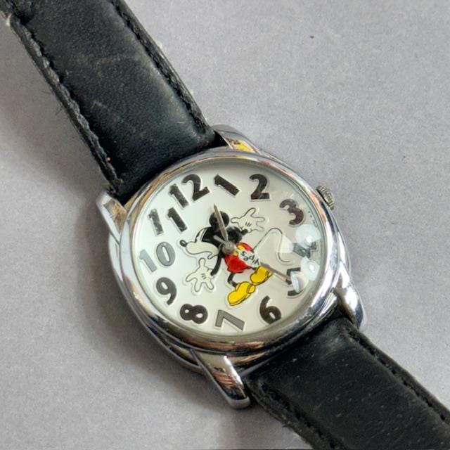 Lorus Quartz Mickey Mouse Watch - Etsy display picture 3
