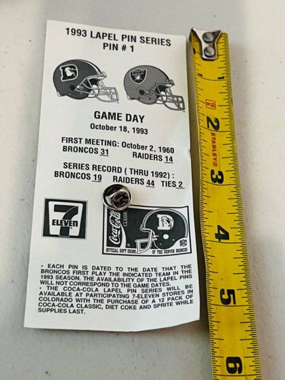Denver Broncos pinback vtg Coke button pin Elway … - image 4