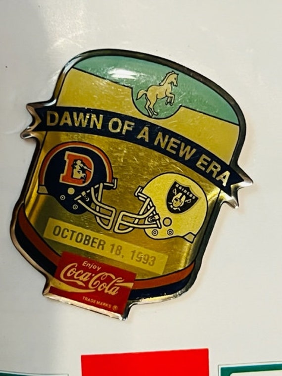 Denver Broncos pinback vtg Coke button pin Elway … - image 3