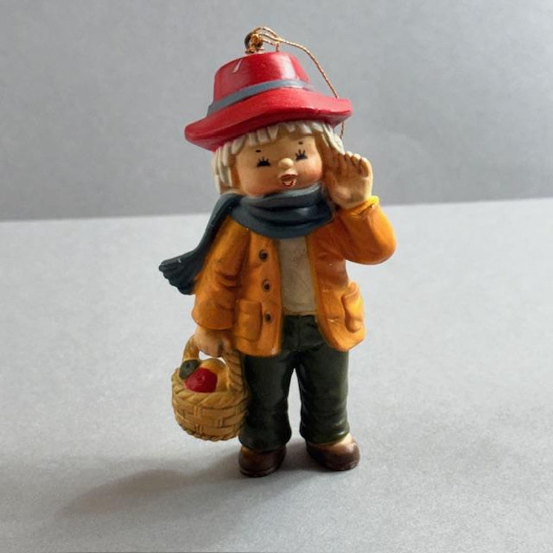 Vintage Anri Ferrandiz Italy Hand Carved Christmas Ornament