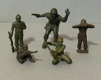 アーミーフィギュア　ミリタリー兵士 Amazon.co.jp: Zugar Land 非常に詳細な大型グリーンアメリカ陸軍