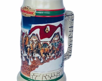 1998  Anheuser Busch  AB  Budweiser Holiday Christmas Beer Stein Clydesdales NIB 