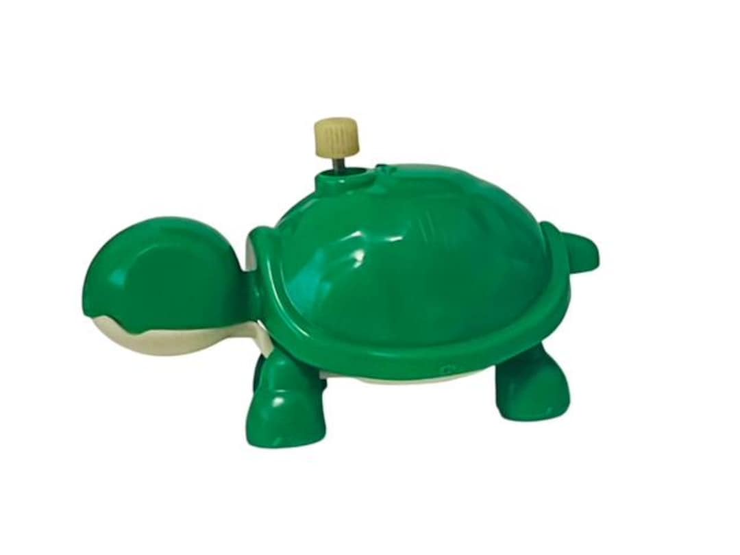 Wind up Toy Figure Russ Berrie Bandai Tomy 1984 Vtg Plastic Turtle
