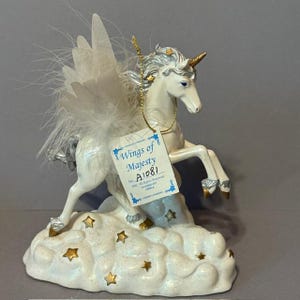 Einhorn-Figur Pegasus-Hamilton-Sammlung Flügel der Majestät Pferd Geschenk-Licht