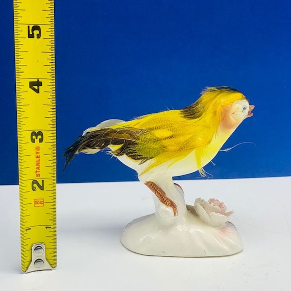 GOLDFINCH BIRD FIGURINE Japan Vintage Collectible Vtg Sculpture