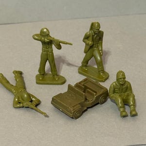 Vintage Army Men Lot Toy Soldier Military Figures mpc mee marx plastic 1960s US4