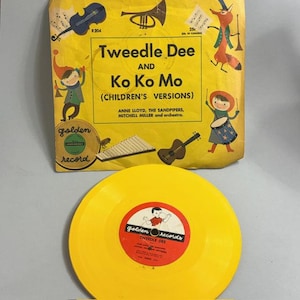 Vintage Tweedle Dee Ko Mo Walt Disney Record 45 rpm Vinyl Little Golden Kids