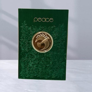 Franklin Mint Gold Coin Christmas Card Holiday Vtg 1970s Medal Emerald Peace usa