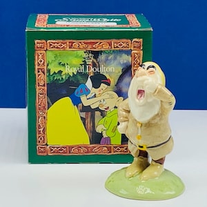 ROYAL DOULTON DISNEY Classics Snow White zeven 7 dwergen dwergen Vintage porselein beeldje sculptuur originele doos Engeland standbeeld niezen sw14