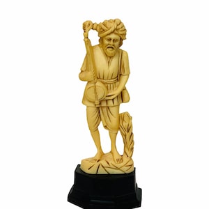 ROMAN FONTANINI FIGURINE Depose Italy resin bakelite sculpture Italian art people vintage antique 1960 vtg street vendor man Mandolin guitar