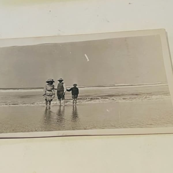 ANTIQUE CABINET PHOTOGRAPH 1800s black white sepia photo picture people ephemera paper collectible postcard portrait family beach florida