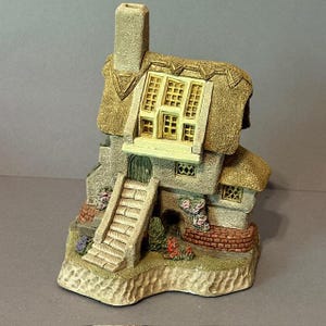 David Winter Cottage Figurine England John Hine Artists Studio Castle Home RARE