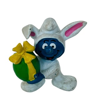 Smurfs Vintage 1980s miniature action figure toy collectible vtg mini mcm Peyo Schleich West Germany W Easter Bunny Rabbit egg present gift