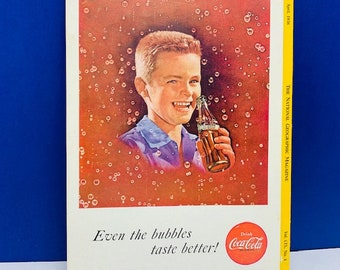 PUBBLICITÀ COCA COLA 1953 National Geographic carta effimera annuncio bottiglia di coca cola soda pop per incorniciare da collezione vintage vtg sorriso ragazzo AC1
