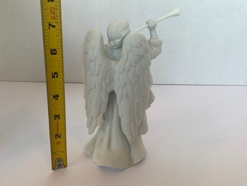 AVON VINTAGE FIGURINE 1992 Nativity Angel Gabriel Trumpet porcelain gift decor sculpture vtg mcm collectible Michael Christmas Holiday