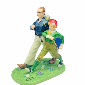NORMAN ROCKWELL FIGURINE 1980s Danbury Mint vintage porcelain statue sculpture gift decor Saturday evening post nib box Caught in Act pie